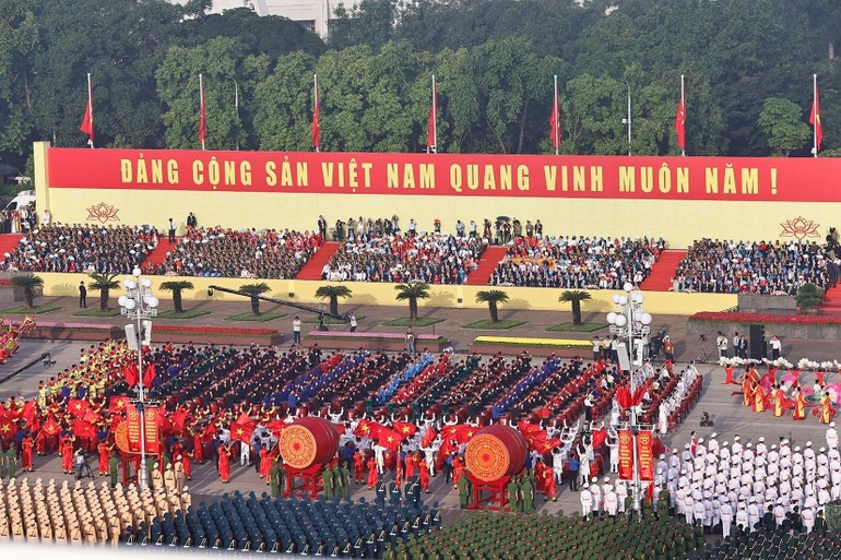 庆典以升龙鼓演奏拉开帷幕,重现了雄王建国时的鼓声。 10.jpg