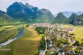 广治省新化的适应气候变化旅游模式是发展旅游业并增强应对环境挑战能力的典范。（图片来源：越通社）