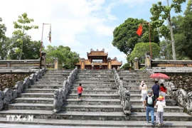 顺化市的旅游景点吸引众多游客。（图片来源：越通社）