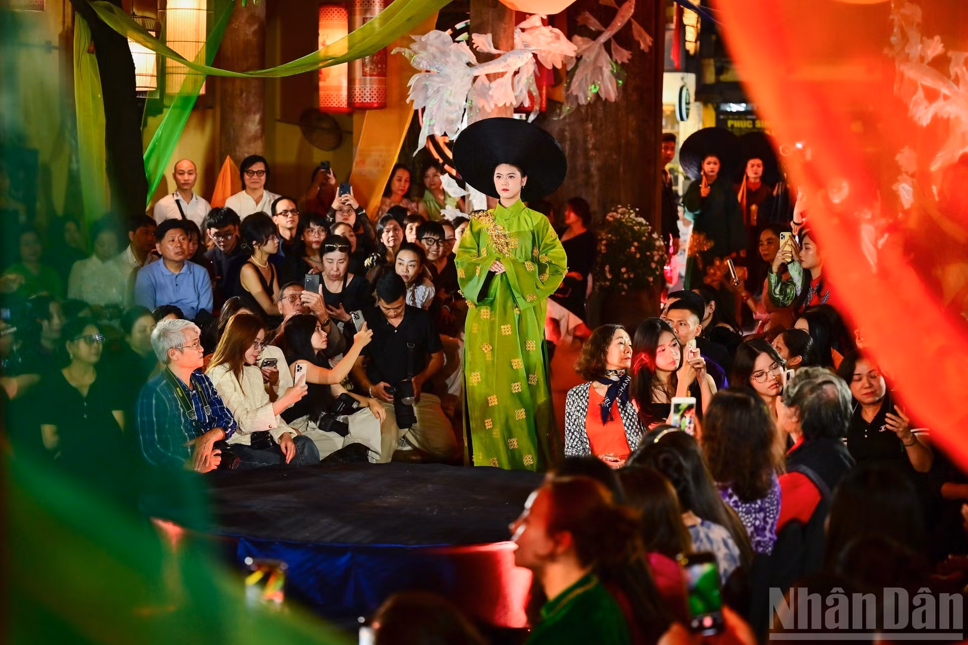 庆祝越南文化遗产日20周年系列活动隆重开幕【组图】