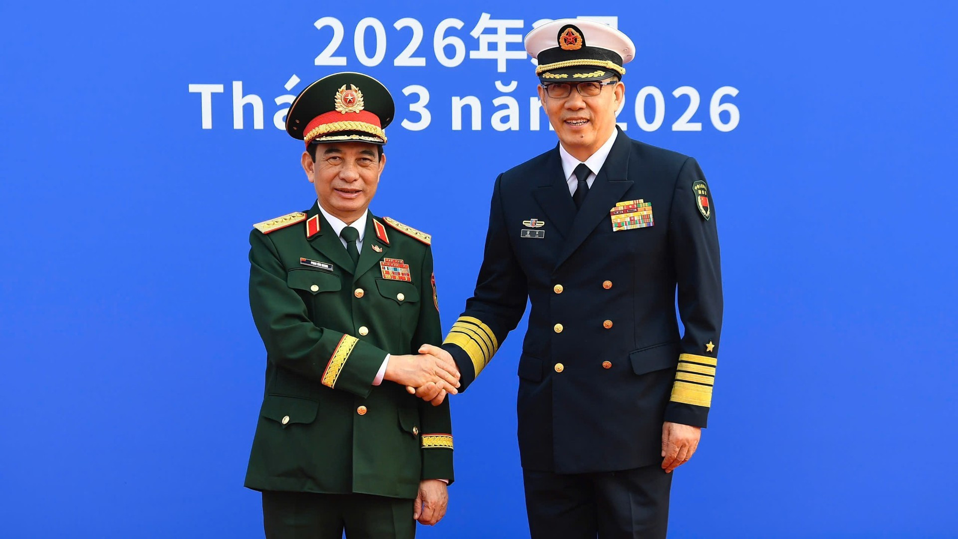 中国国防部长董军上将主持仪式 欢迎越南国防部长潘文江大将一行赴华出席两国交流活动