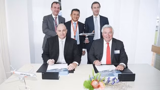 双方签署购买合同。