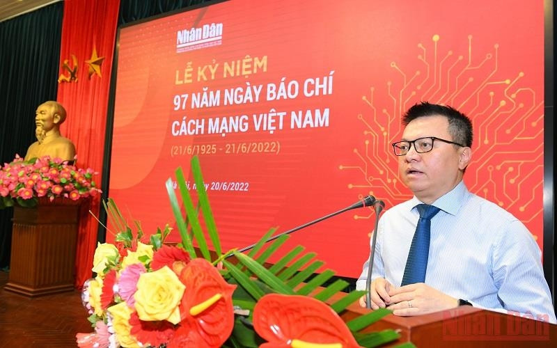 《人民报》社总编辑黎国明在活动中发言表讲话。