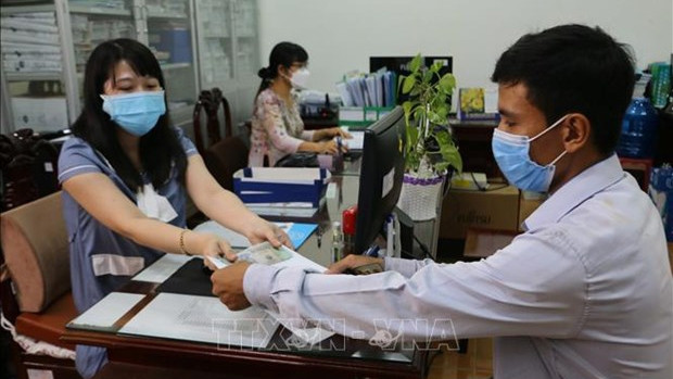 为劳动人员尽快享受政府各项扶持政策创造便利。