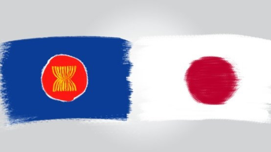 附图。