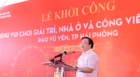 黄忠海副总理在动工仪式上发表讲话。（图片来源：越南快讯报网）