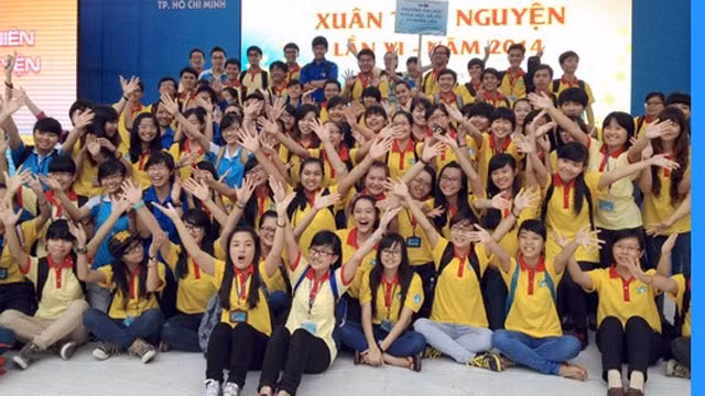 参加启动仪式的青年、团员。（图片来源：青年报网）