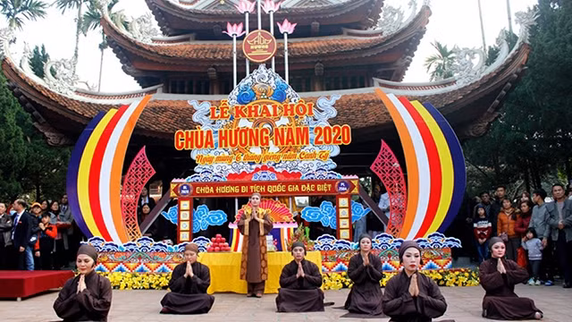 开庙仪式。（维灵 摄）