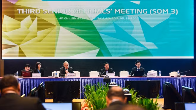 越南外交部副部长、2017年APEC高官会主席裴青山出席会议。