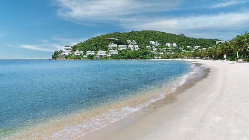 富国岛以其白色的沙滩和美味佳肴而深受国际游客喜爱。