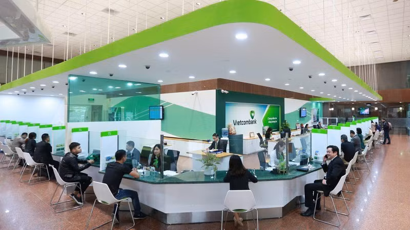 Vietcombank跻身2021年越南商业银行十强名单。