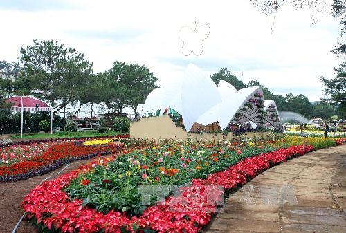 附图：2012年大叻市花卉节。 (Photo: 图片来源：越通社)