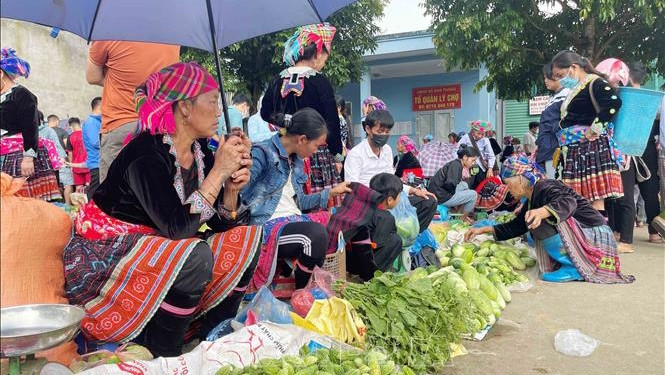 莱州省对集市进行升级改造。（图片来源：越通社）