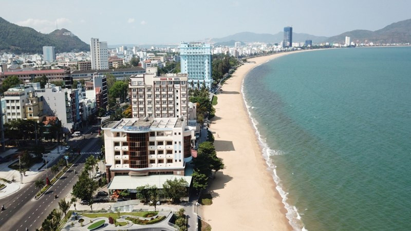 附图。