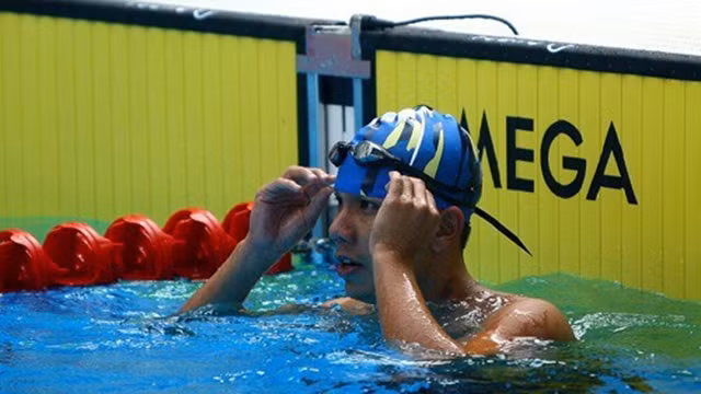 游泳运动员武黄英科为越南体育代表团摘下首枚金牌。