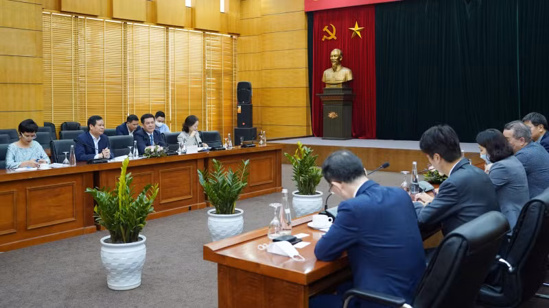 与会代表。