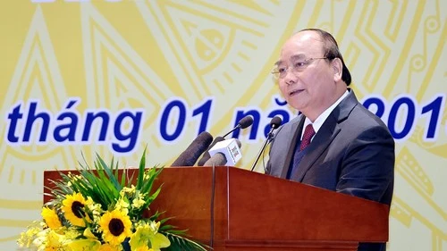 越南政府总理阮春福发表讲话。
