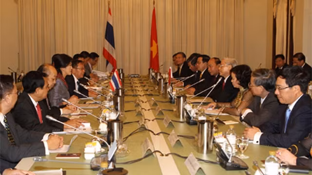 阮富仲总书记与泰国总理英拉•西那瓦举行会谈。 (Photo: 图片来源：越通社)