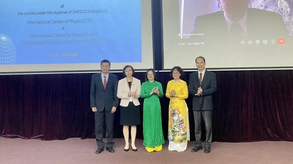 国际物理中心和国际数学研究与培训中心揭牌成立仪式。（图片来源：越通社）