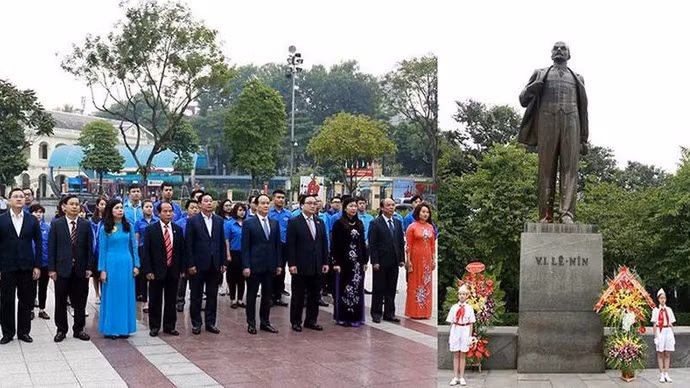 河内市领导向列宁塑像敬献花圈。（图片来源：越南法律报）