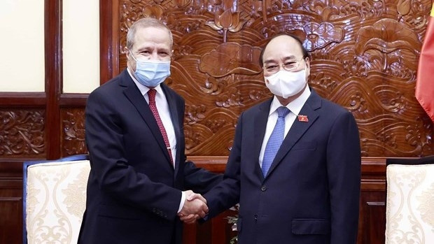 国家主席阮春福会见阿尔及利亚驻越大使。（图片来源：越通社）