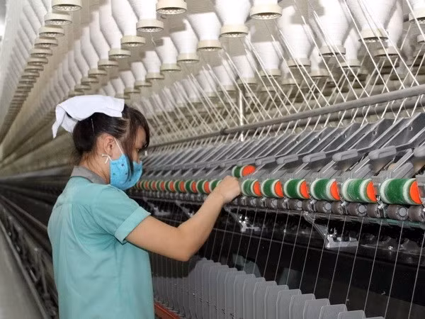 色纺纱厂项目的投资总额约为2.85万亿越盾。