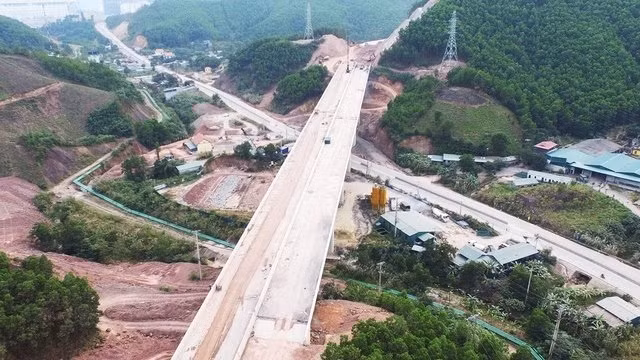 云屯-芒街高度公路项目。