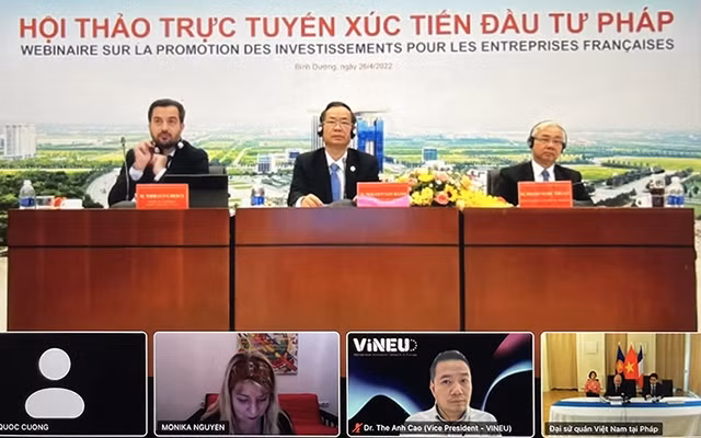 该促进会吸引约100家法国企业的代表参加。