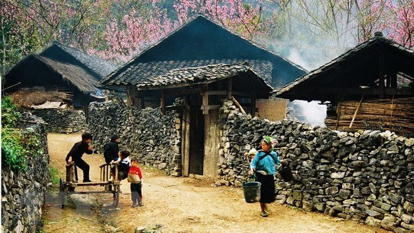 同文岩石高原的日常生活。