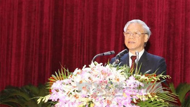 越共中央总书记阮富仲在纪念黎鸿峰总书记诞辰110周年大会上发表讲话。 (Photo: 图片来源：越通社)