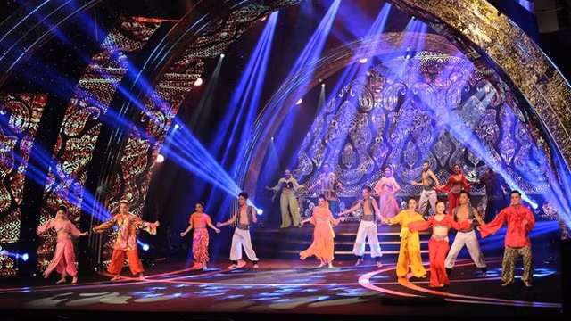 第五届河内国际电影节开幕式文艺表演。