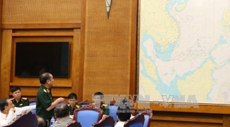 失联的苏30MK2战机搜救工作开展会议。（图片来源：人民军队报网）