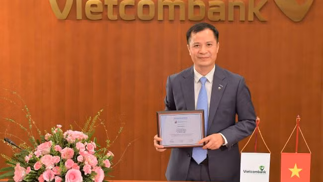 越南外贸股份商业银行荣获《亚洲银行家》越南最具实力银行奖。