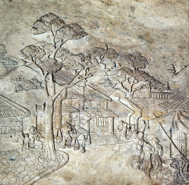 河内市古街石雕作品。（图：《越南画报》）