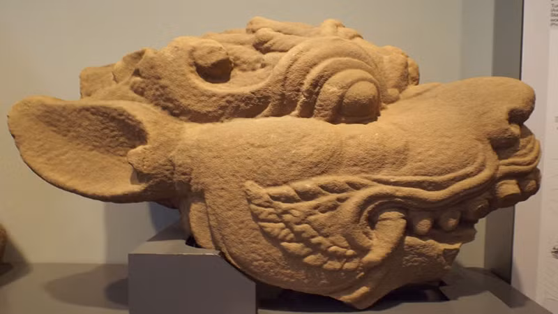 占族文物展展出的文物之一。（图片来源：信息报）