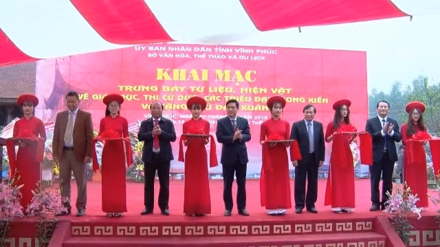 越南封建社会教育及科举有关教材、文献展览会开展仪式在永福省举行。