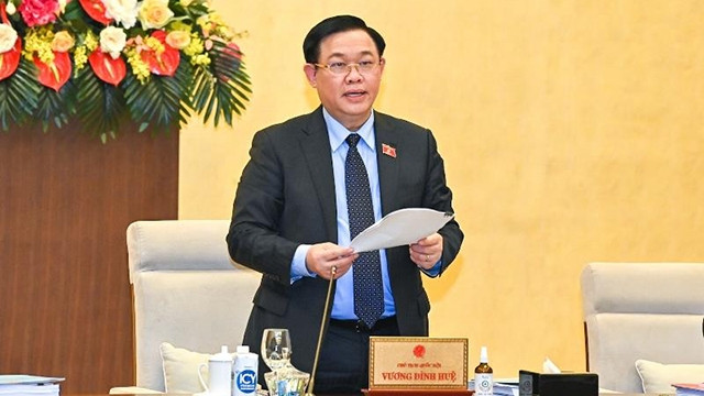 国会主席王廷惠发表讲话。（图片来源：维灵 摄）