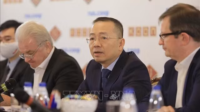 越南驻俄罗斯商务参赞杨黄明。（图片来源：越通社）