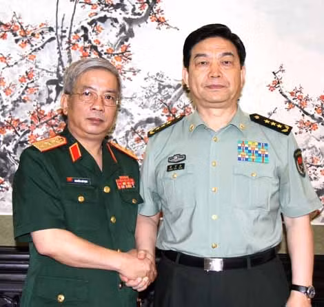 阮志咏上将与常万全部长。 (Photo: 图片来源：越通社)