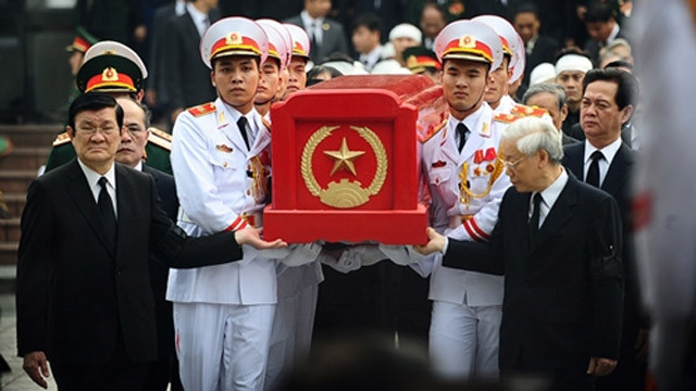 党、国家领导人送别武元甲大将。