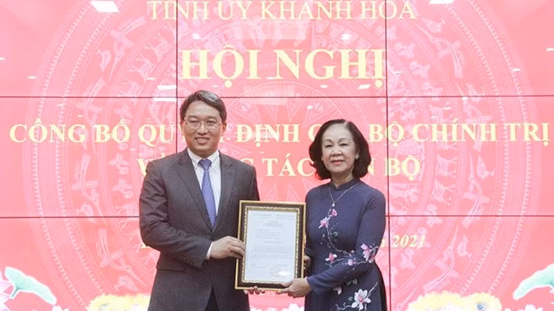 阮海宁同志担任庆和省省委书记一职。