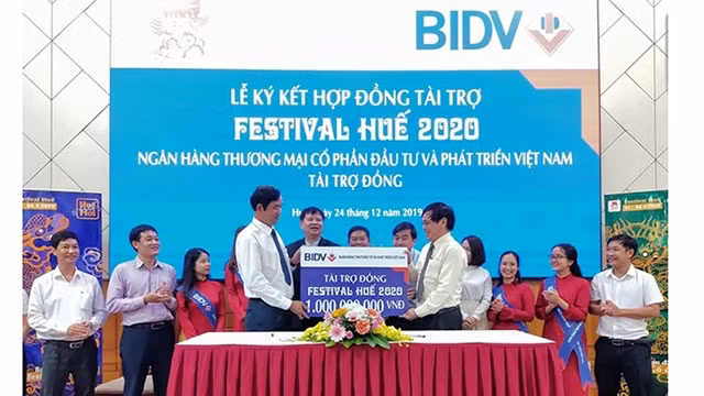 越南投资与发展股份商业银行为2020年顺化节提供10亿越盾资助。