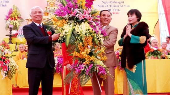 越南国会副主席汪周刘出席落成典礼。（图片来源：河静报网）