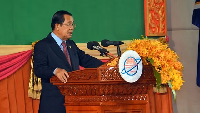 柬埔寨首相洪森发表讲话。