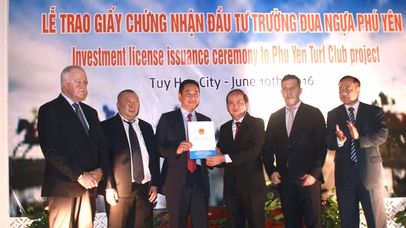 福安省人委会向澳大利亚Golden Turf Club Pty Ltd公司颁发项目投资许可证。