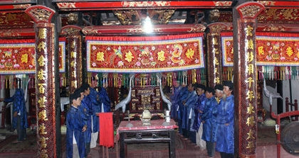 槟椥省平大县龙定乡龙凤亭。