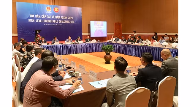 座谈会场景。（图片来源：祖国报）