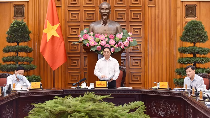 政府总理范明正主持关于健全国家新冠肺炎疫情防控指导委员会会议。（陈海 摄）