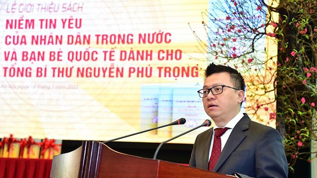 黎国明同志发表讲话。