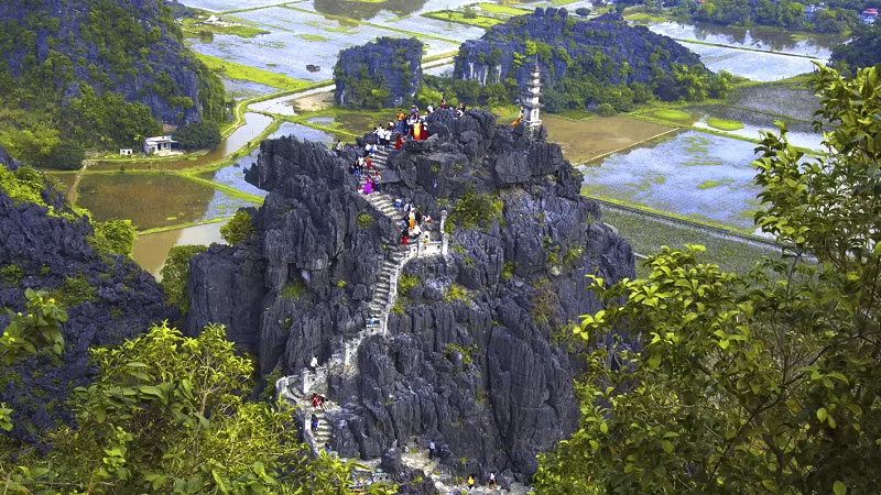 宁平省舞洞旅游区。